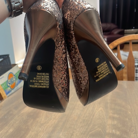 Sparkly brown sequinned high heels - Picture 5 of 5